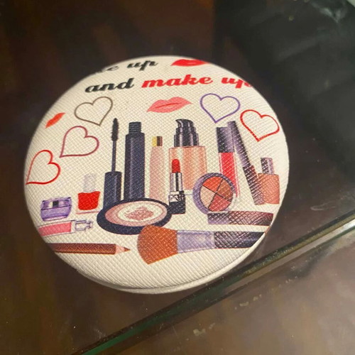 Compact mirror like new