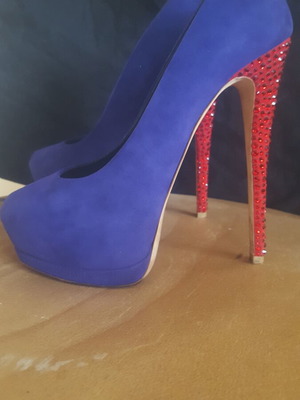 Giuseppe Zanotti heels size 37.5 like new, blue