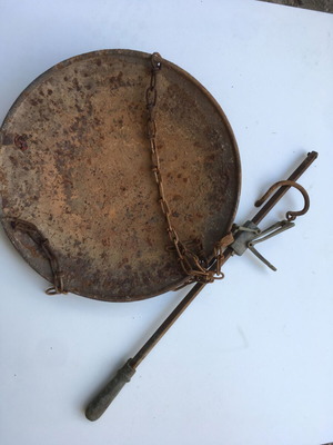 Iron scale used in good condition