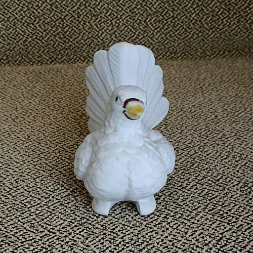 White decorative dove Sophia-Ann like new