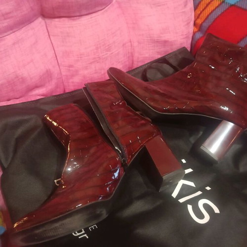 Bozikis women's ankle boots like new, burgundy patent leather, size 41