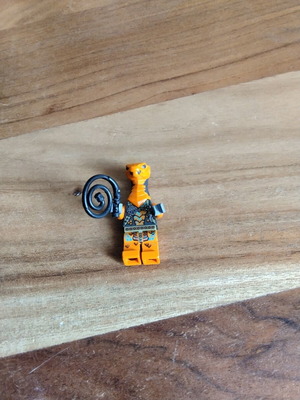 Ninjago Cobra Mechanic LEGO φιγούρα μεταχειρισμένη με μαύρο μαστίγιο