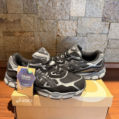 Asics Gel-NYC sneakers size 42 new, black