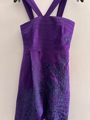 Karen Millen φόρεμα σαν καινούργιο, μωβ