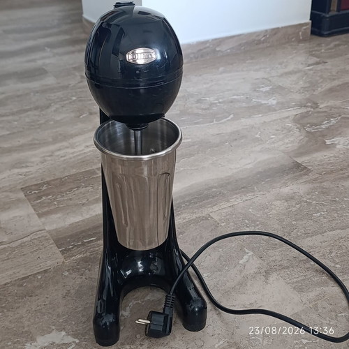 Professional frappé maker with cup, retirement sale