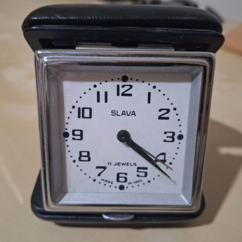 Slava table clock like new with leather case