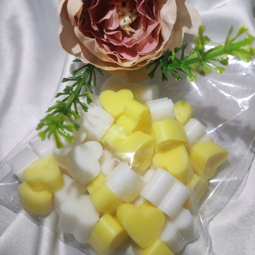 Wax Melts Mini Hearts new, handmade from plant wax