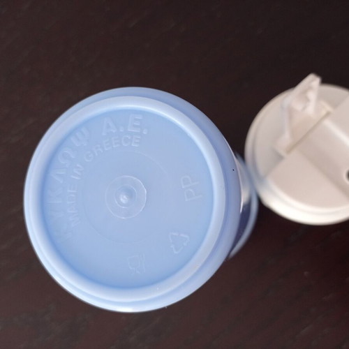 Vintage plastic shaker cup like new