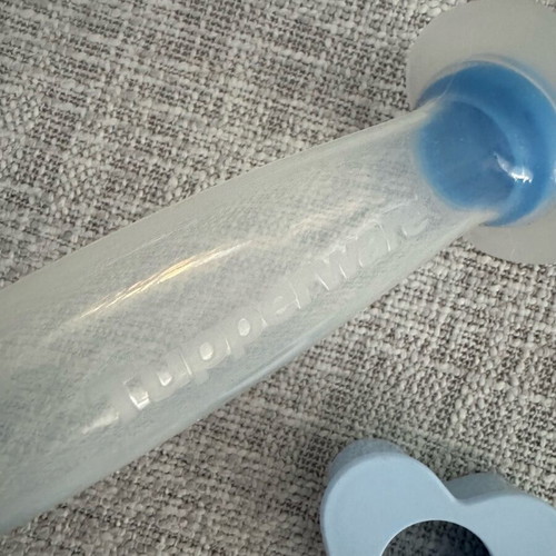 Tupperware Coup Pat and Writing Stylus New for Pies or Cake