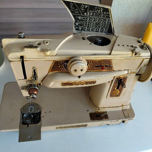Singer 401 M13 sewing machine used for spare parts
