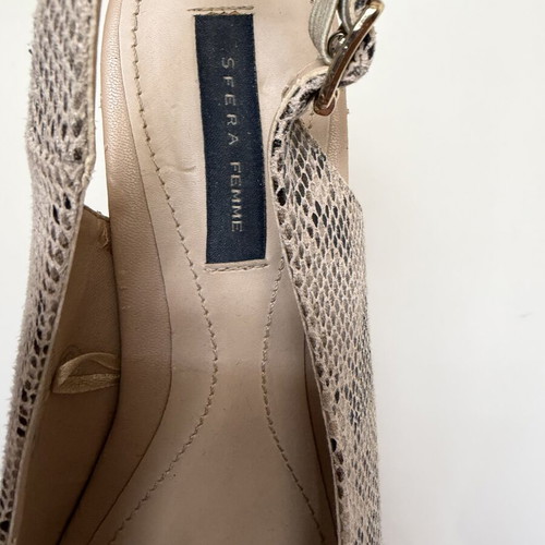Sfera platform sandals like new, size 38, beige