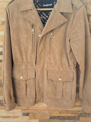 Desigual jacket like new, size Small, beige