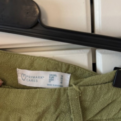 Linen shorts size 16 Primark green like new