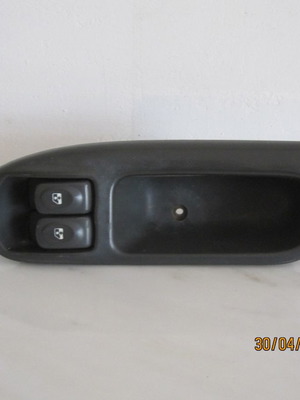Превключватели за прозорци за Renault Scenic '99-'03 употребявани
