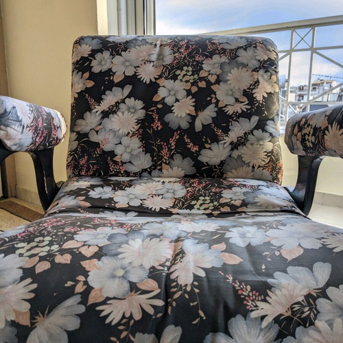 Vintage armchair like new with floral design