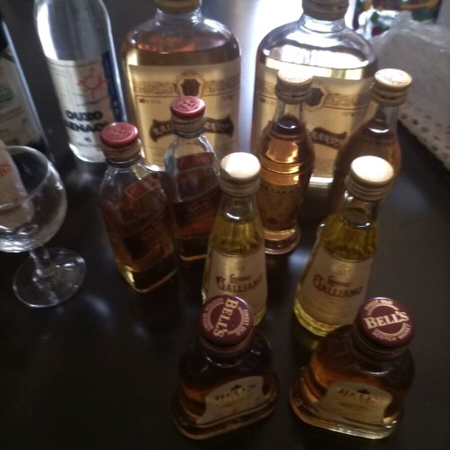 Set of 19 very old mini drinks new, sealed with two new mini glasses