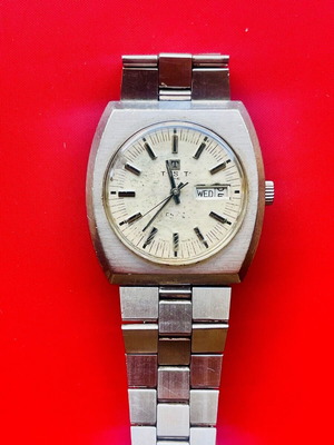 Tissot Seastar XL automatic watch used with original bracelet