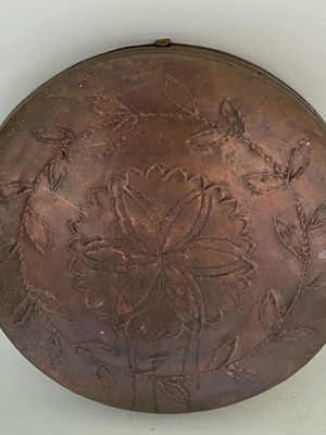 Copper tray carved like new, from 1910