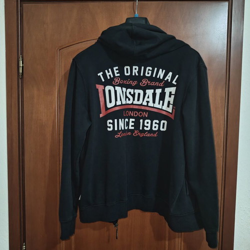 Lonsdale Northwich sports jacket with zipper like new, sizes M-L