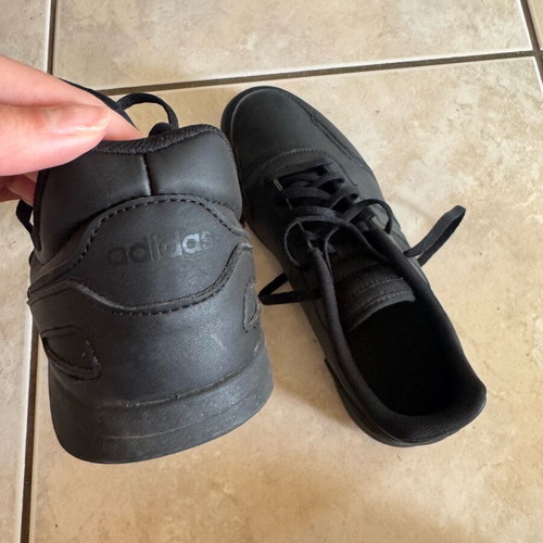 Adidas sneakers size 39 like new, black multicolor