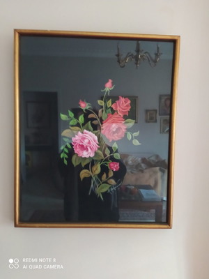 Androutsou painting roses on silk like new