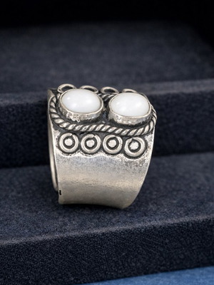 Silver ring vintage with semi-precious stones used