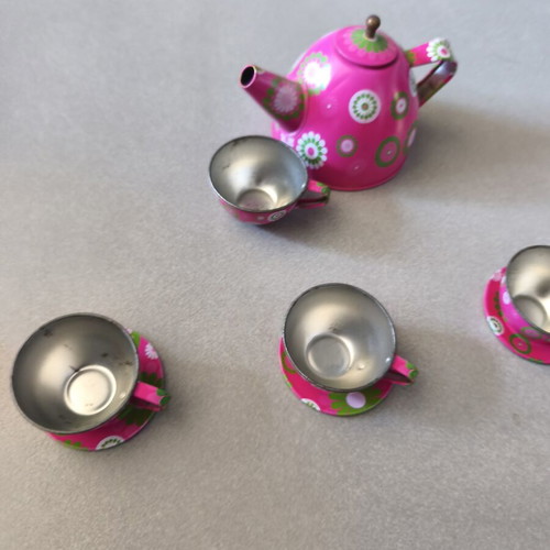 Tea Set with Children's Apron, Glove and Sweets like new