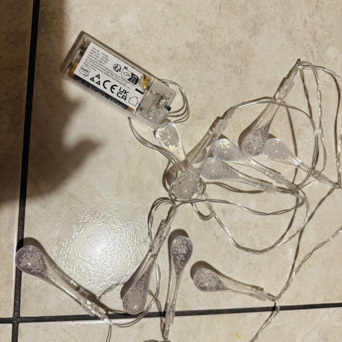 LED lights drops set of 10 battery operated like new