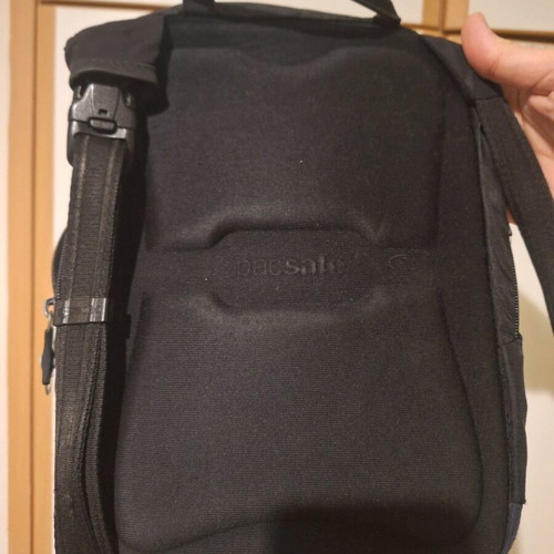 Pacsafe men's bag used with antitheft and RFID protection