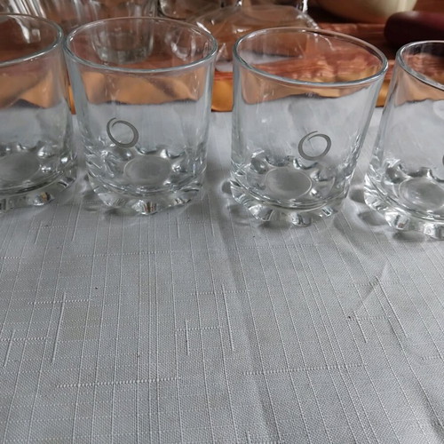 Oriflame whiskey glasses set of 4 like new