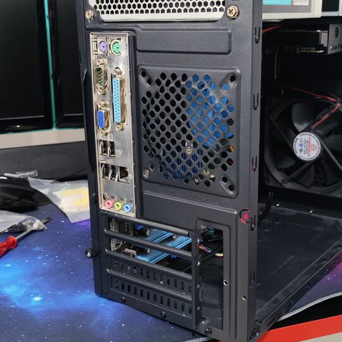 Desktop PC Intel Core 2 Quad Q8400, 6GB RAM, ASUS motherboard