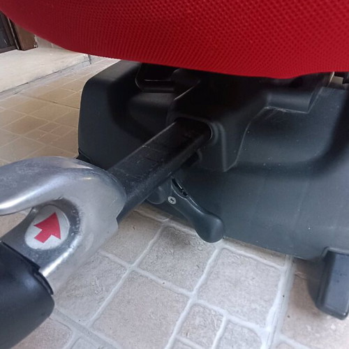 Be Safe izi Comfort Car Seat used with Isofix