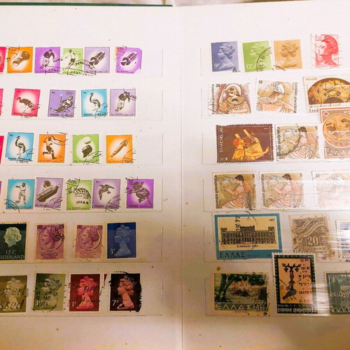 Stamp collection like new, about 1100 mixed Greek and foreign