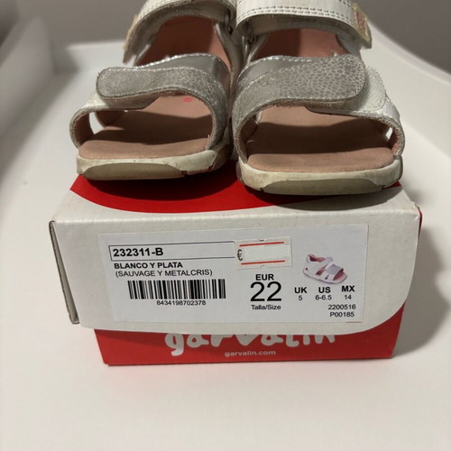Garvalin anatomical baby sandals size 22 for girl like new