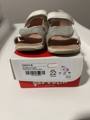 Garvalin anatomical baby sandals size 22 for girl like new