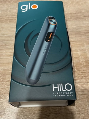 Glo HILO tobacco heating device like new, green