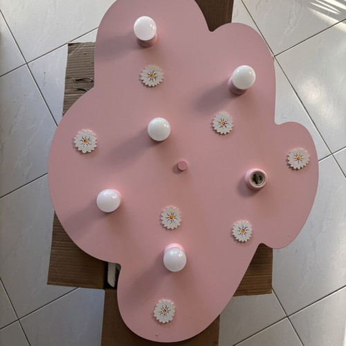 Children's wooden ceiling light like new with 5 LED bulbs