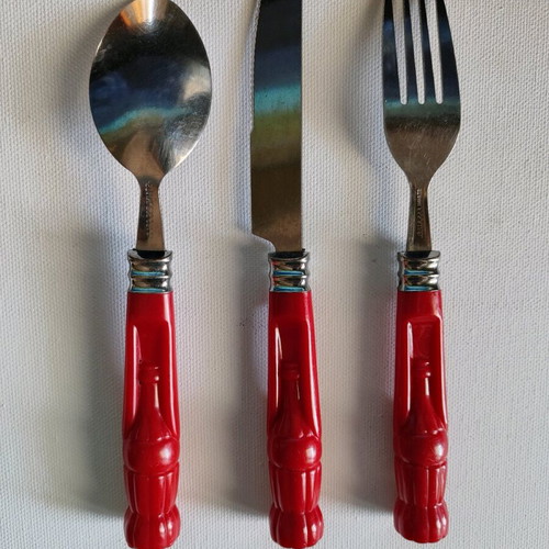 Coca Cola collectible cutlery like new, vintage red handles