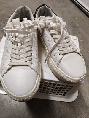 Kendall + Kylie casual sneakers size 41 used, white