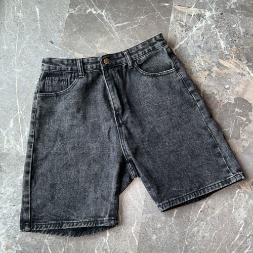 Black women's denim bermuda like new, size M