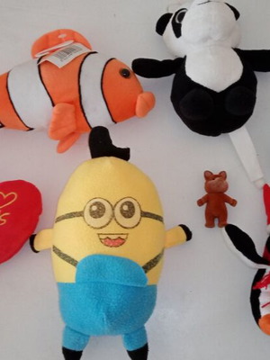 Various plush toys like new