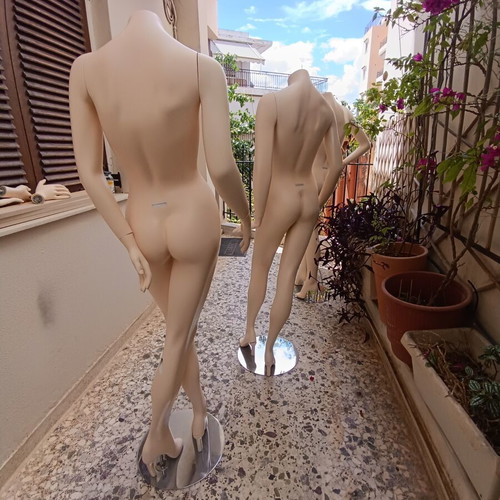 Mannequins set of three like new