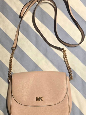 Michael Kors crossbody bag soft pink like new