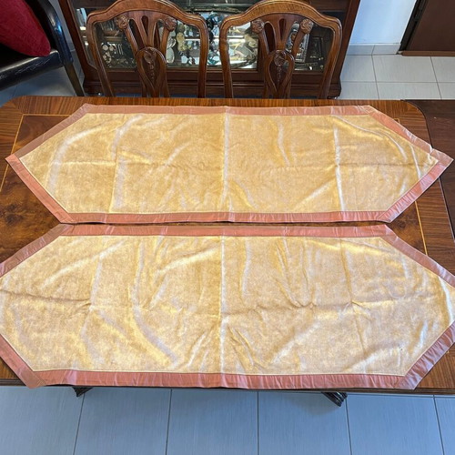 Tablecloth used with two matching runners