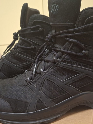 Haix Black Eagle Athletic 2.1 Mid GTX boots like new, size 44, black