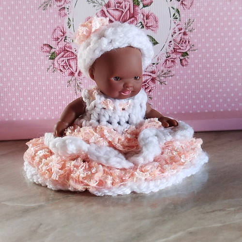 Doll with handmade dress and hat new, 10 cm