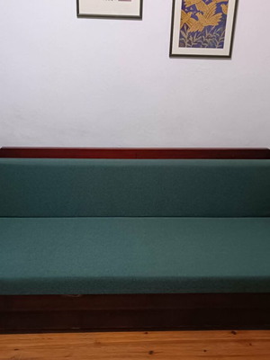 Καναπές κρεβάτι μεταχειρισμένος με μεγάλο αποθηκευτικό χώρο και νέο στρώμα