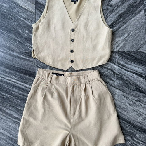 Zara beige set with shorts XS and vest S