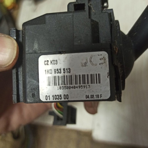 Volkswagen Touran I and VW Golf 5 Turn Signal Lever used 1K0953513