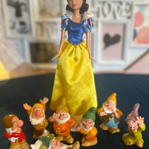 Snow White and the 7 Dwarfs set used, Disney Mattel